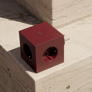 AVOLT Square 2 Bauhaus Archiv Mulberry Red